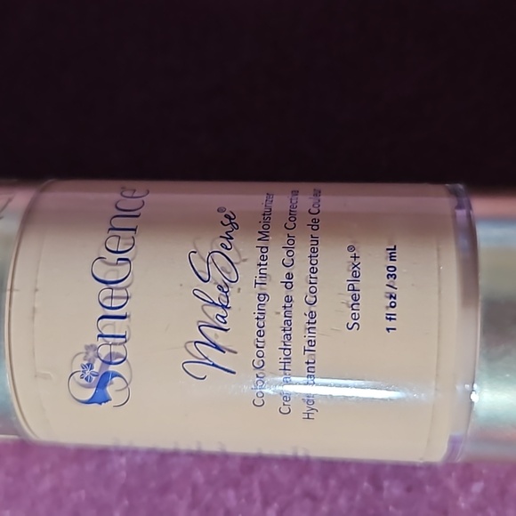 Makesense Color Correcting Tinted Moisturizer- Medium - Picture 4 of 4